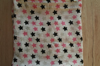 Bambusová dečková plena 120x120 cm růžové hvězdy