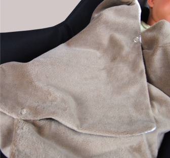 Obojstranná deka do kočíka minky 80x80 cm - medvede