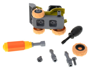 Farmársky traktor s ohradou a vozmi