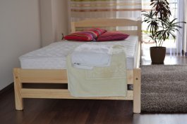 Postel z masivu Ada 90 x 200 cm borovice