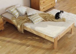 Postel Adam 90 x 200 cm olše masiv borovice + matrace Superflex