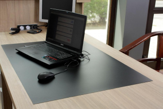 Ochranná podložka pod stoličky 120/90 cm 0,5 mm čierna