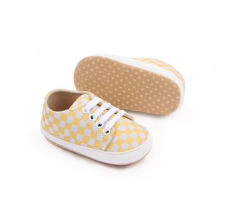 Capáčky 6-12 měsíců - D2803-1 / žlutobílé čtverečky