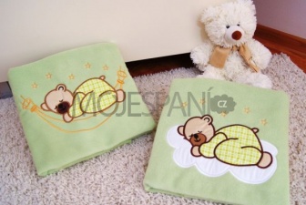 Dětská deka s výšivkou zelená