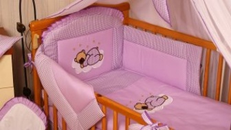 Luxusní vyšívaná sada do postýlky 3-dílná model 306