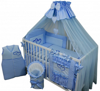 Postýlka + 16-ti dílná luxusní vyšívaná sada dvě srdíčka -modrá