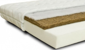 Postieľka s kompletnou výbavou koronka růžová