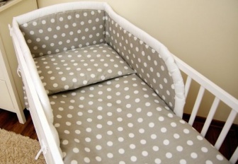 Luxusní sada do postýlky 3-dílná model šedý puntík