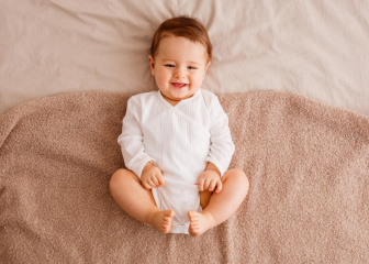 Kojenecké mušelínové bavlněné body - tmavě béžové